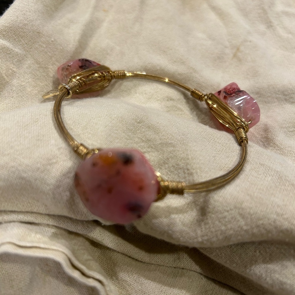 Pink Stone Gold Wire Bracelet